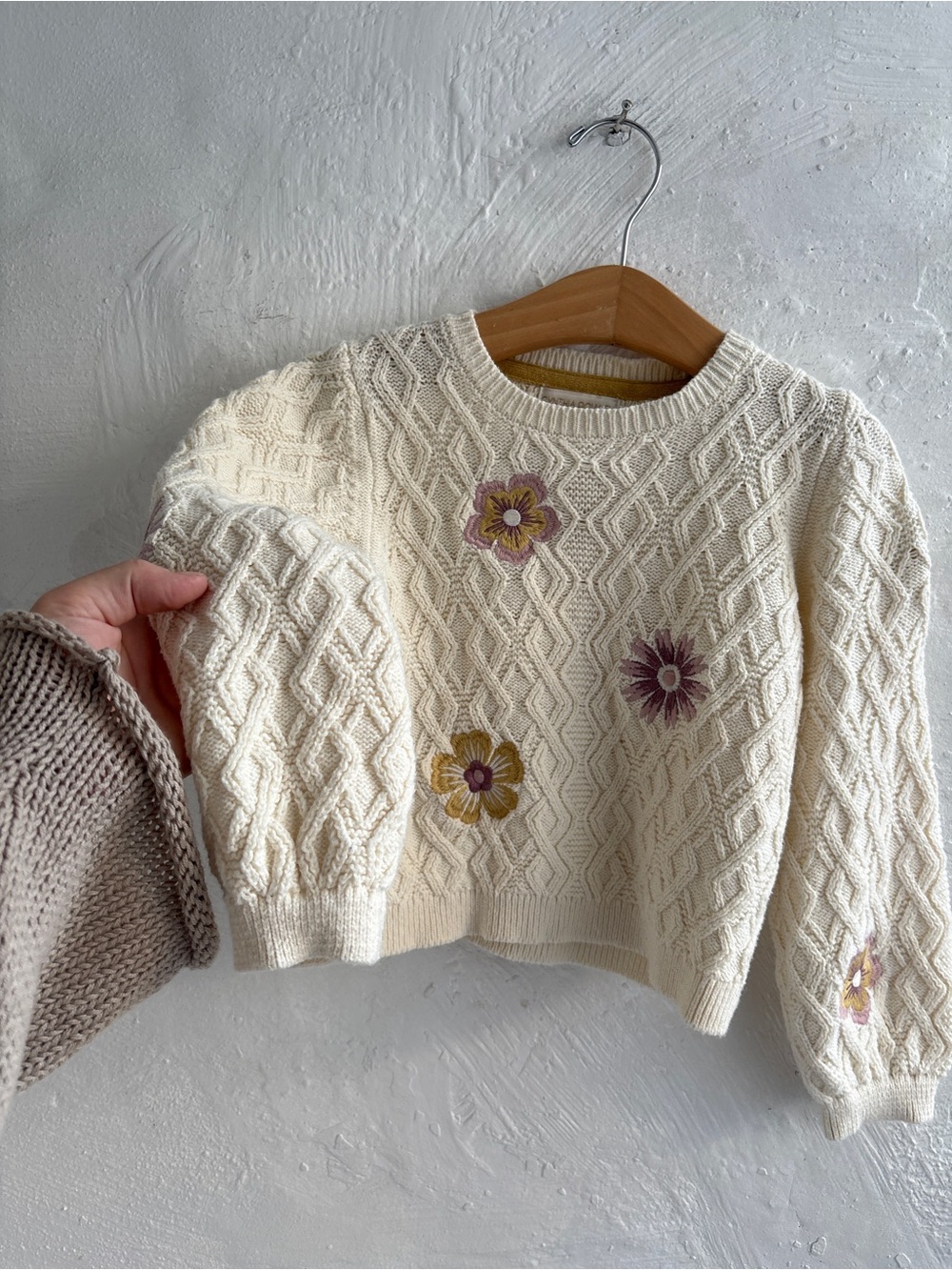 Cynthia Rowley size 4T knot floral sweater - Picture 3 of 7